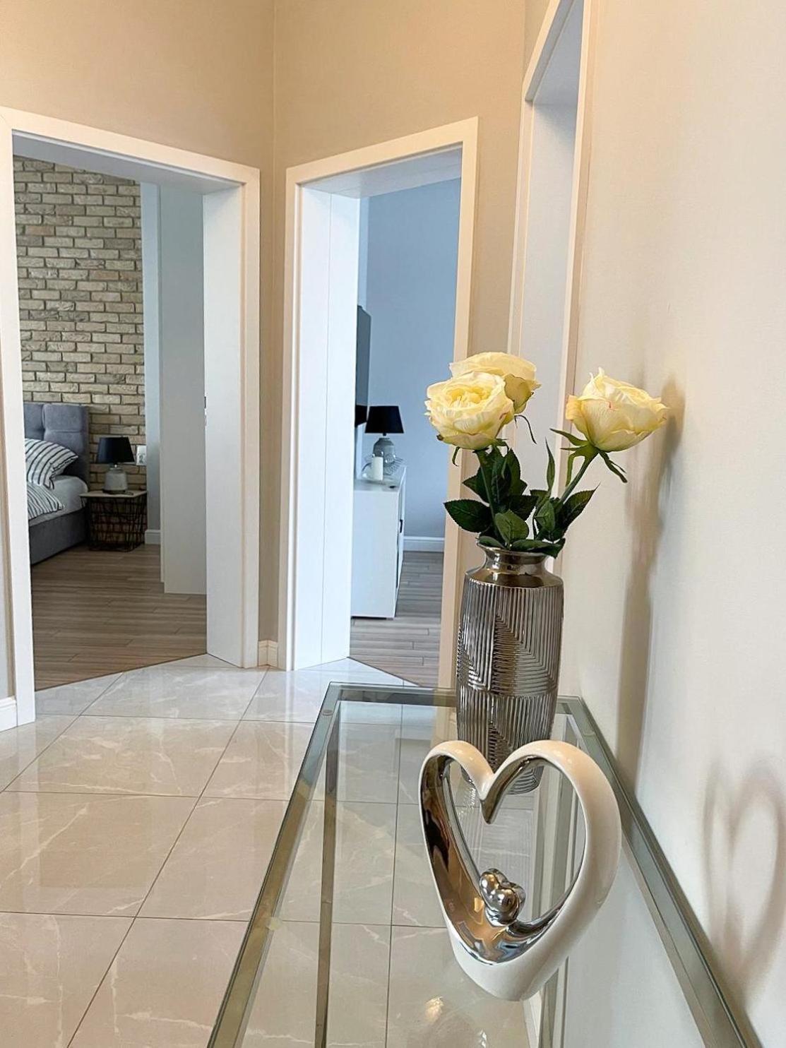 Luksusowy Apartament Dla 6 Osob - 90 M2 Swinoujscie Bagian luar foto