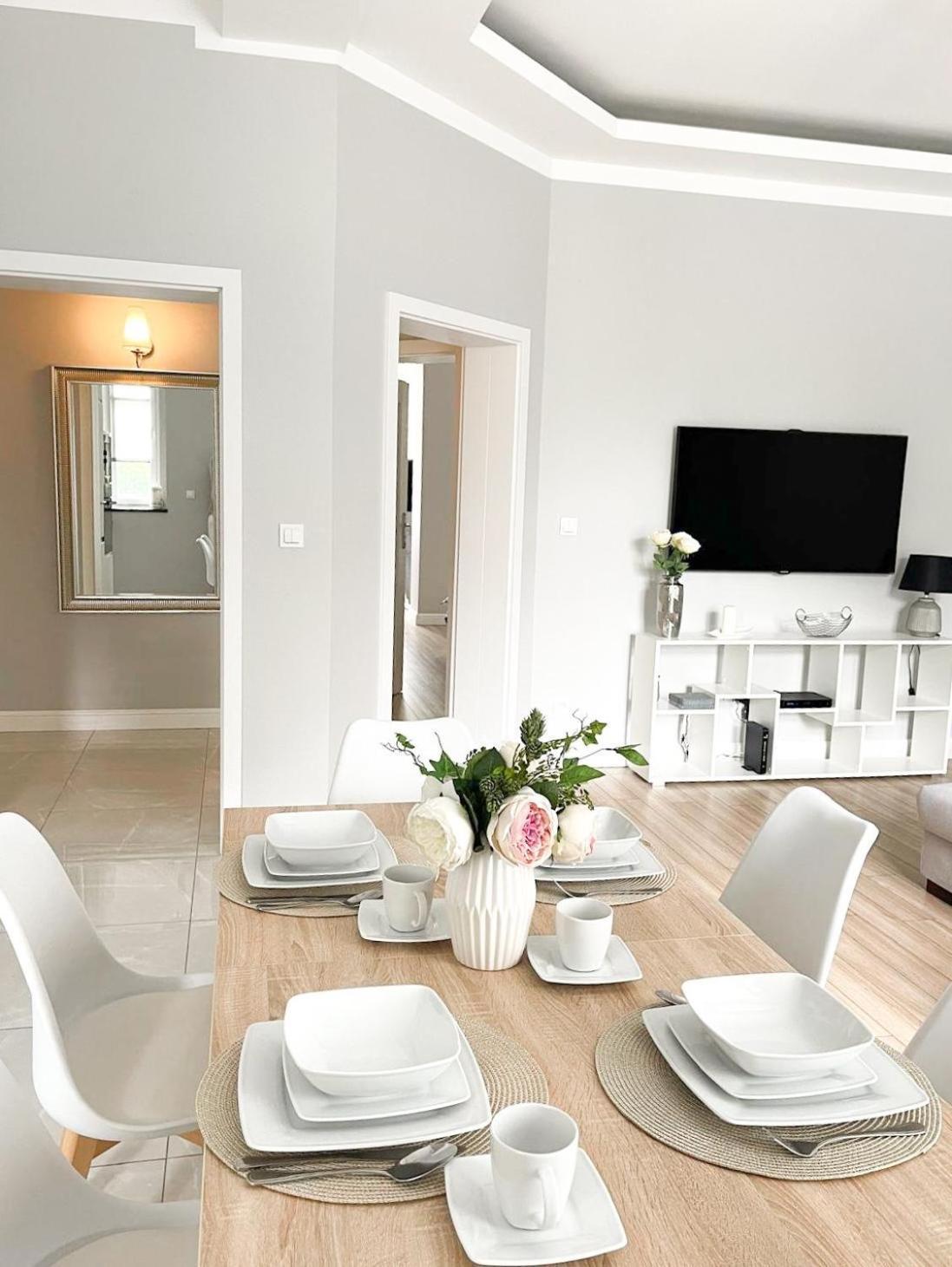 Luksusowy Apartament Dla 6 Osob - 90 M2 Swinoujscie Bagian luar foto
